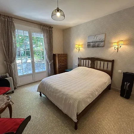 Maison Cosy Pres Avec Jardin Et Parking - Fr-1-224c-332 * Σαιν-Ζαν-ντε-Μον