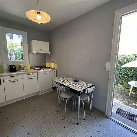 Maison Cosy Pres Avec Jardin Et Parking - Fr-1-224c-332 Holiday home *