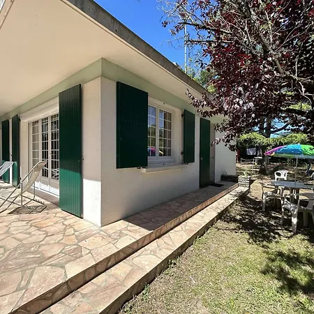 Maison Cosy Pres Avec Jardin Et Parking - Fr-1-224c-332 Holiday home *